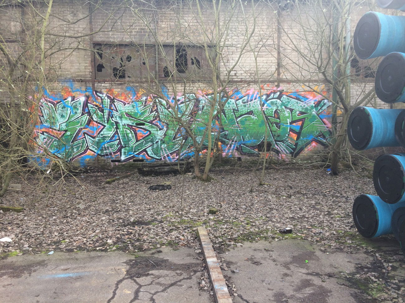 Graffiti Wall - Photo by insvnez (2016)