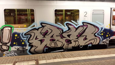 Graffiti Train - Photo by insvnez