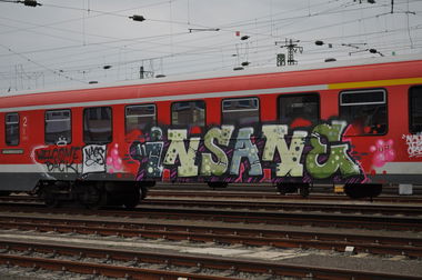 Graffiti Train - Photo by insvnez