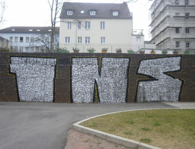 Graffiti Wall - Photo by insvnez (2012)