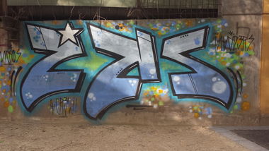 Graffiti Wall - Photo by insvnez (2014)