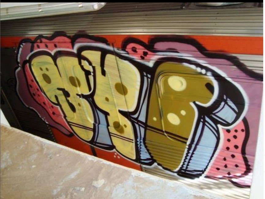 Graffiti Train - Photo by iobe1