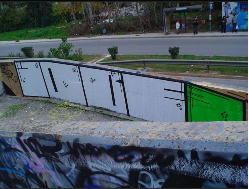 Graffiti Wall - Photo by iobe1