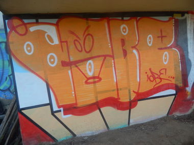 Graffiti Wall - Photo by iobe1