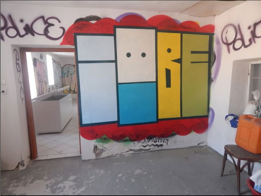 Graffiti Wall - Photo by iobe1