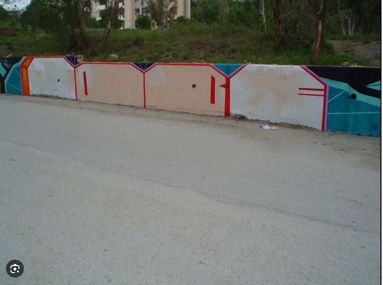 Graffiti Wall - Photo by iobe1