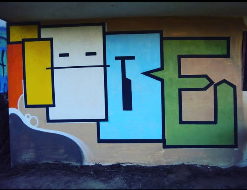 Graffiti Wall - Photo by iobe1