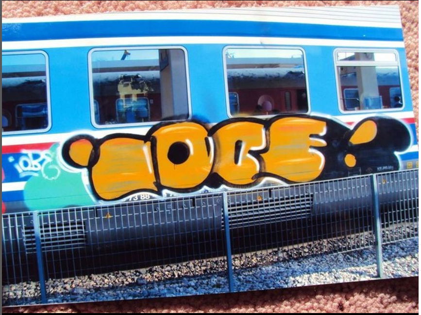 Graffiti Train - Photo by iobe1
