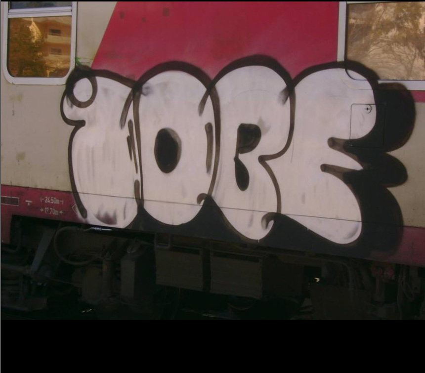 Graffiti Train - Photo by iobe1