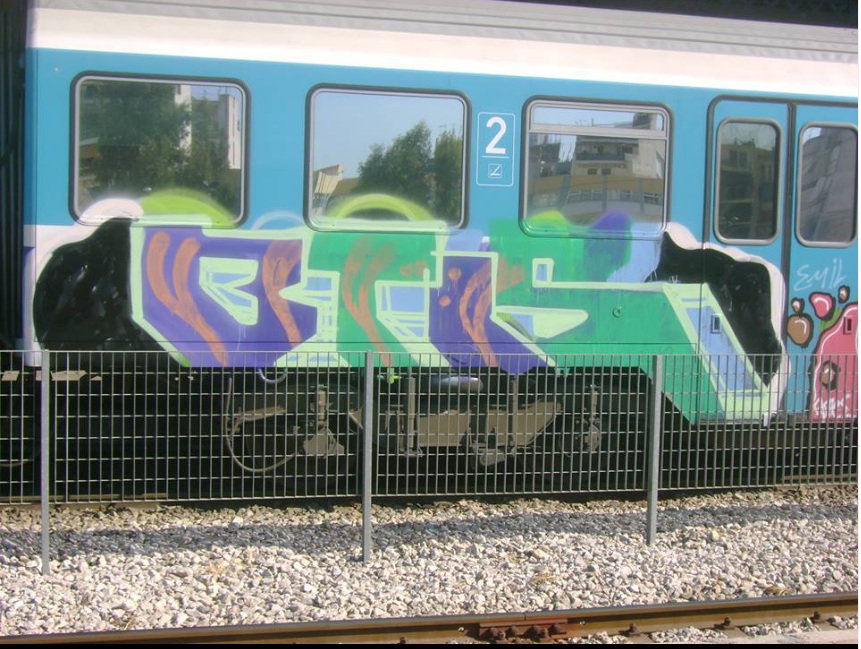 Graffiti Train - Photo by iobe1