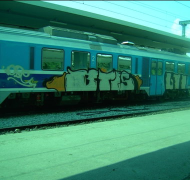 Graffiti Train - Photo by iobe1
