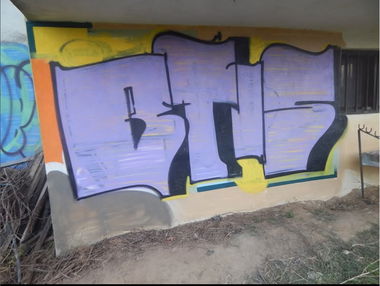 Graffiti Wall - Photo by iobe1