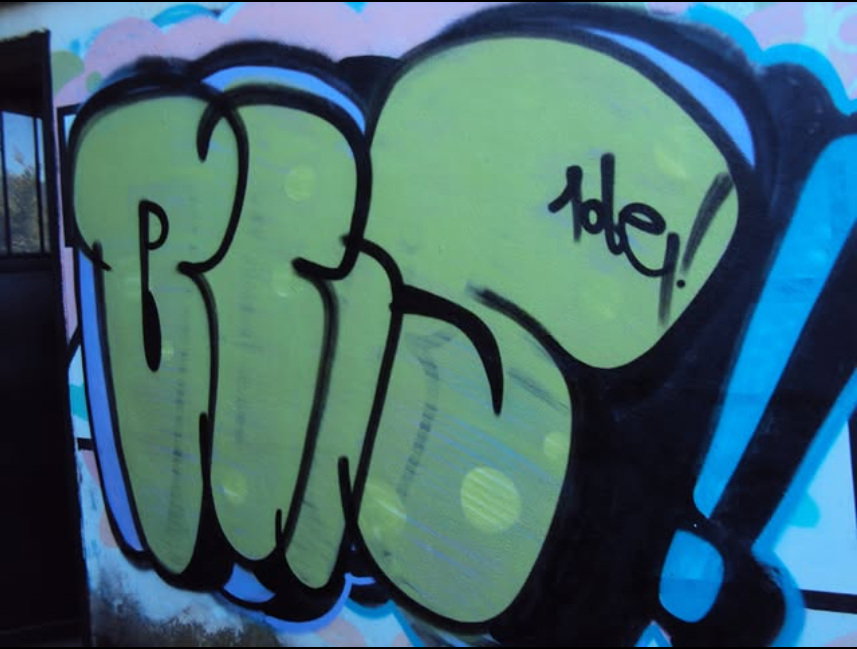 Graffiti Wall - Photo by iobe1