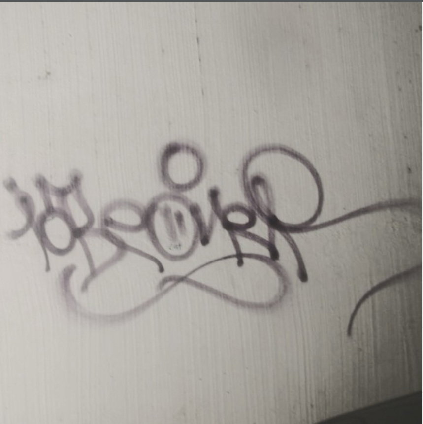 Graffiti Artwork - Photo by iobe1