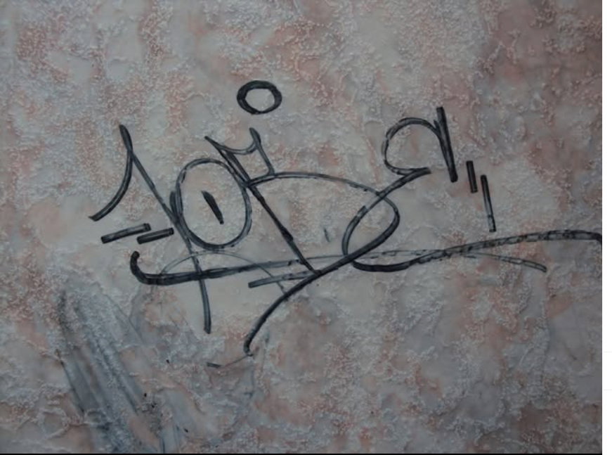 Graffiti Artwork - Photo by iobe1