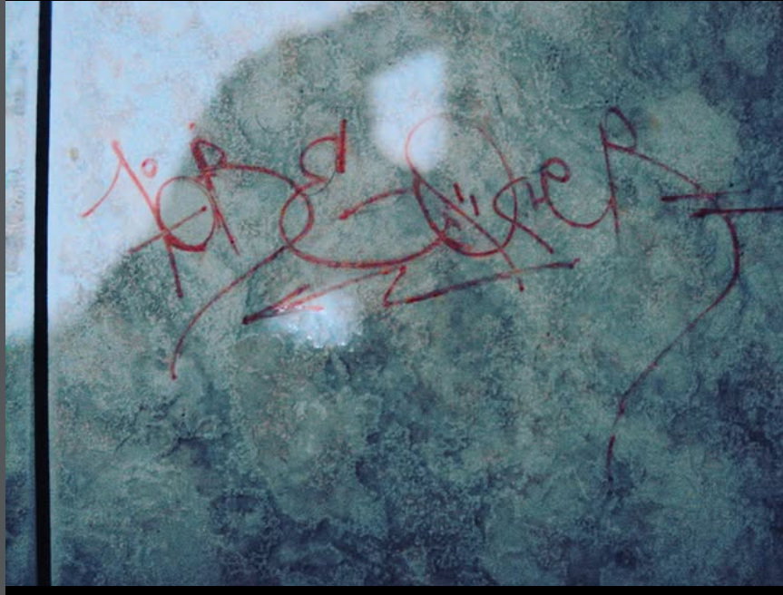 Graffiti Artwork - Photo by iobe1