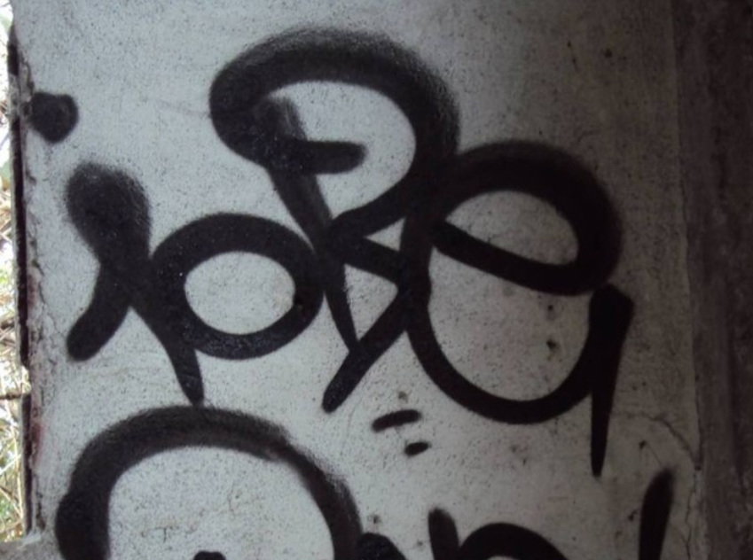 Graffiti Artwork - Photo by iobe1