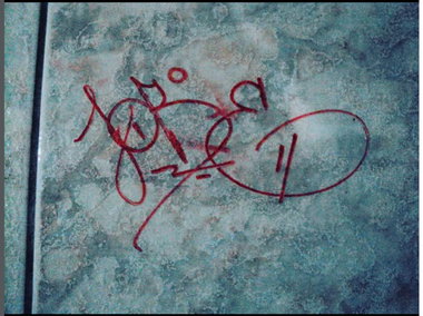 Graffiti Artwork - Photo by iobe1