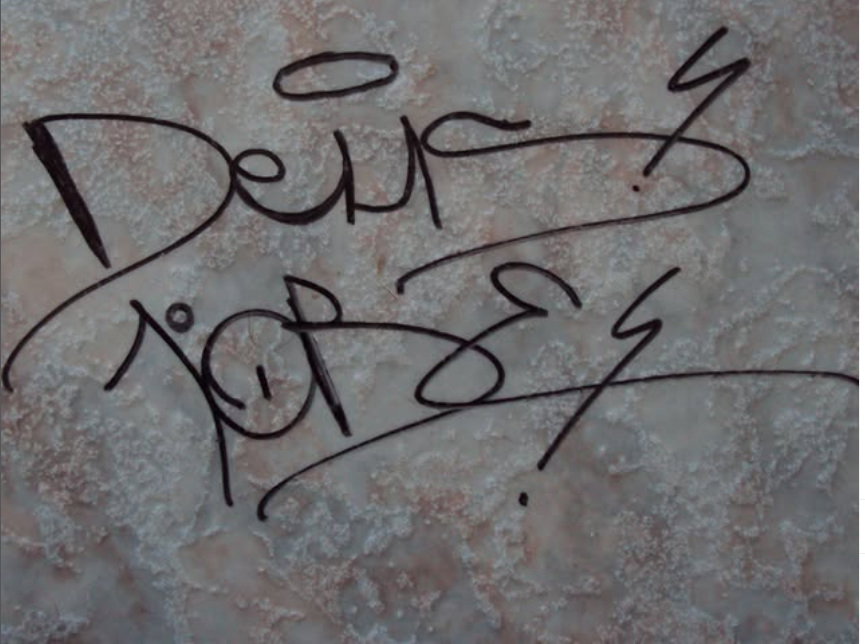 Graffiti Artwork - Photo by iobe1