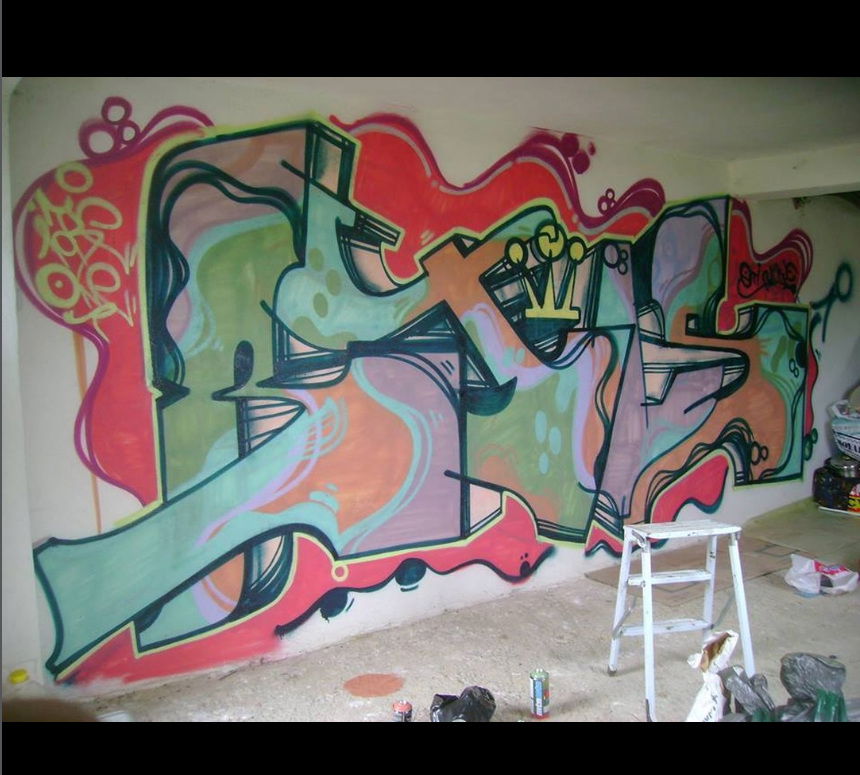 Graffiti Wall - Photo by iobe1