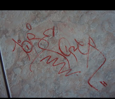 Graffiti Artwork - Photo by iobe1