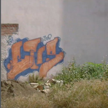 Graffiti Wall - Photo by iobe1