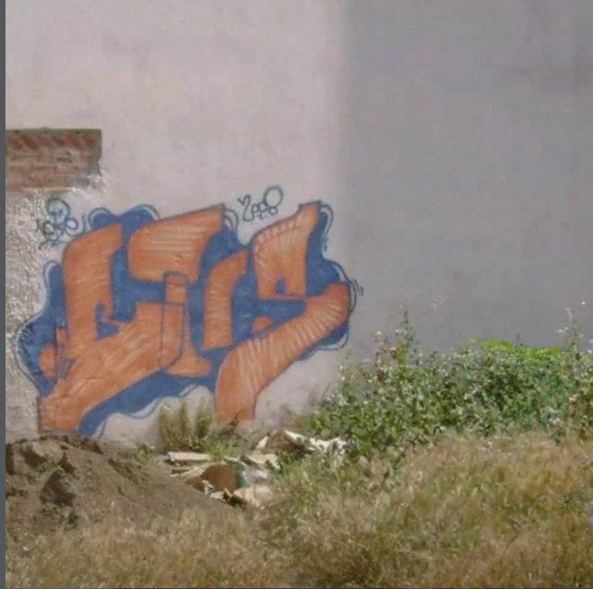 Graffiti Wall - Photo by iobe1