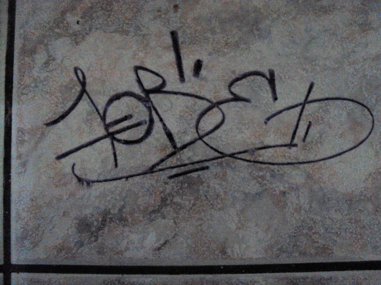 Graffiti Artwork - Photo by iobe1