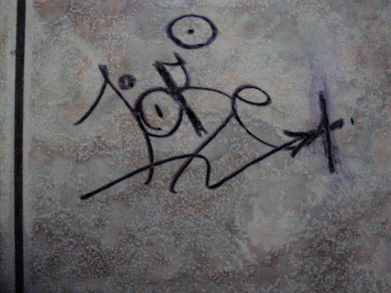 Graffiti Artwork - Photo by iobe1