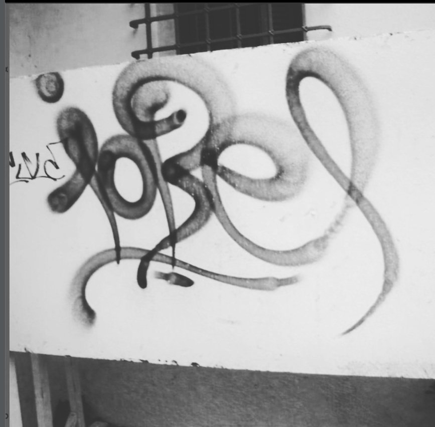 Graffiti Artwork - Photo by iobe1