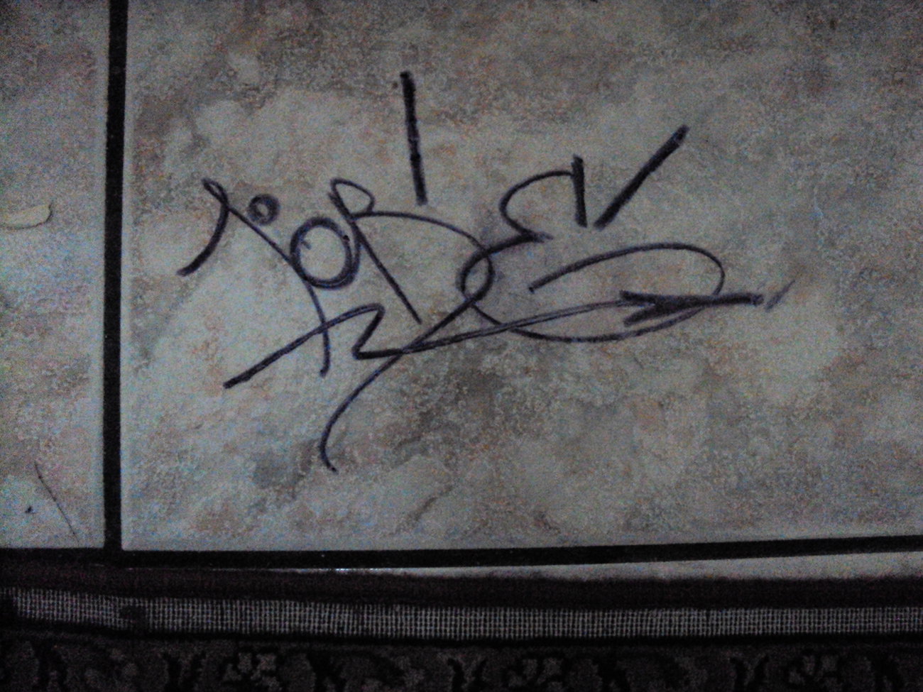 Graffiti Artwork - Photo by iobe1