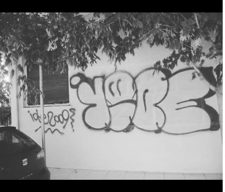 Graffiti Wall - Photo by iobe1