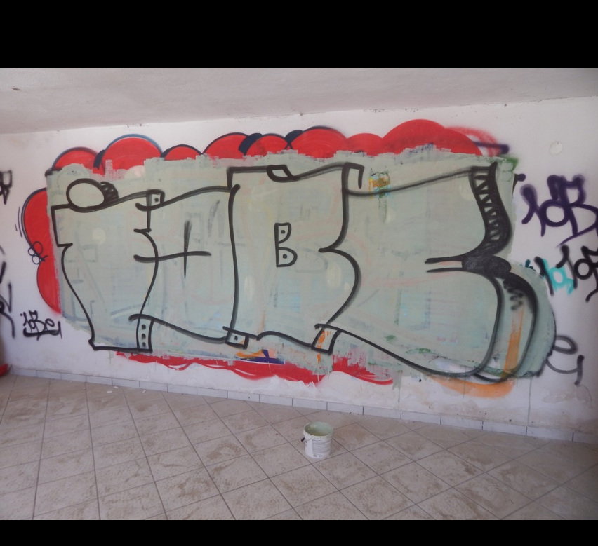 Graffiti Wall - Photo by iobe1