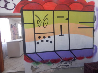 Graffiti Wall - Photo by iobe1