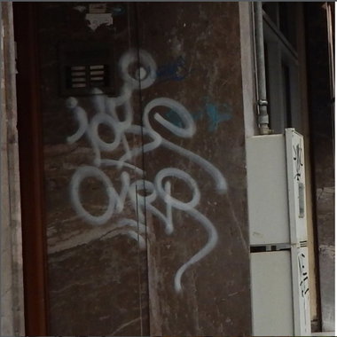 Graffiti Artwork - Photo by iobe1