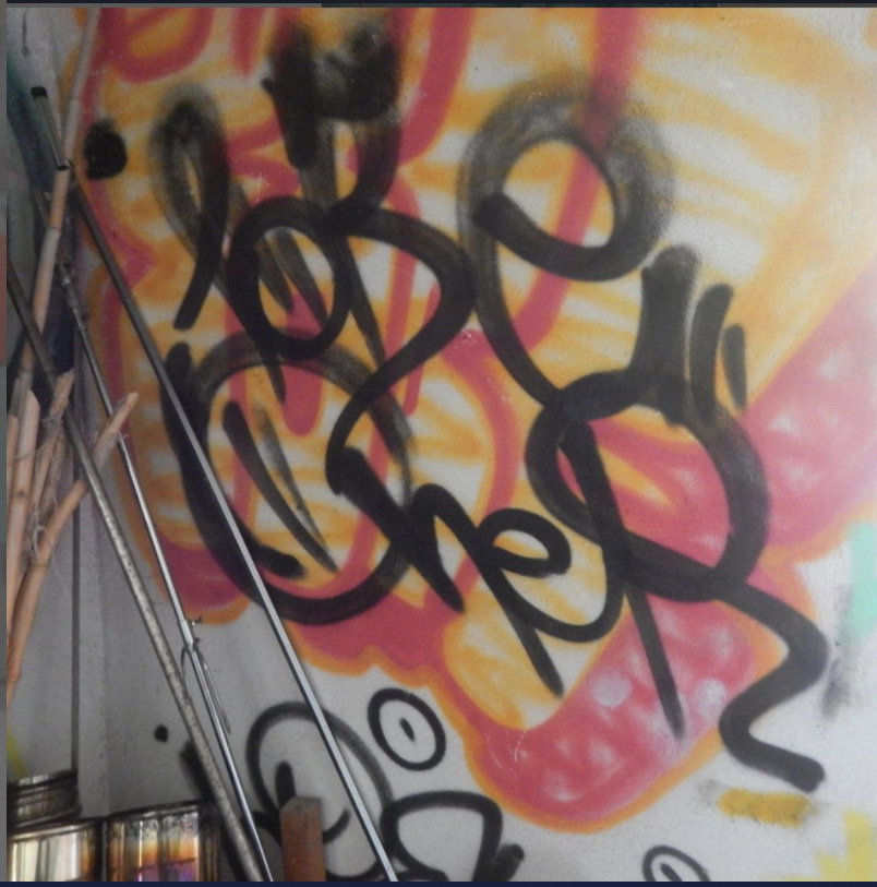 Graffiti Artwork - Photo by iobe1