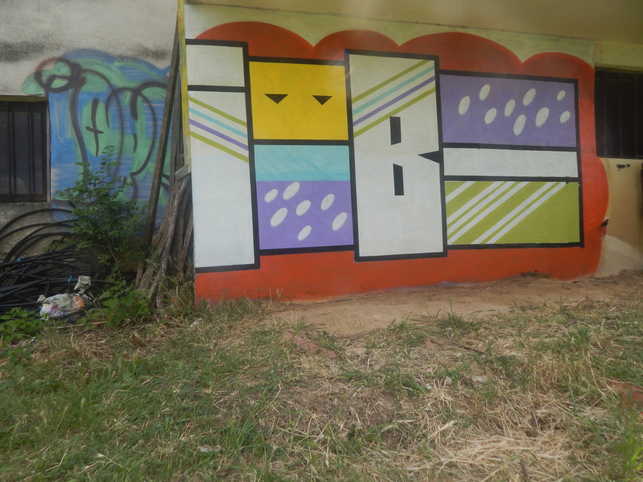 Graffiti Wall - Photo by iobe1