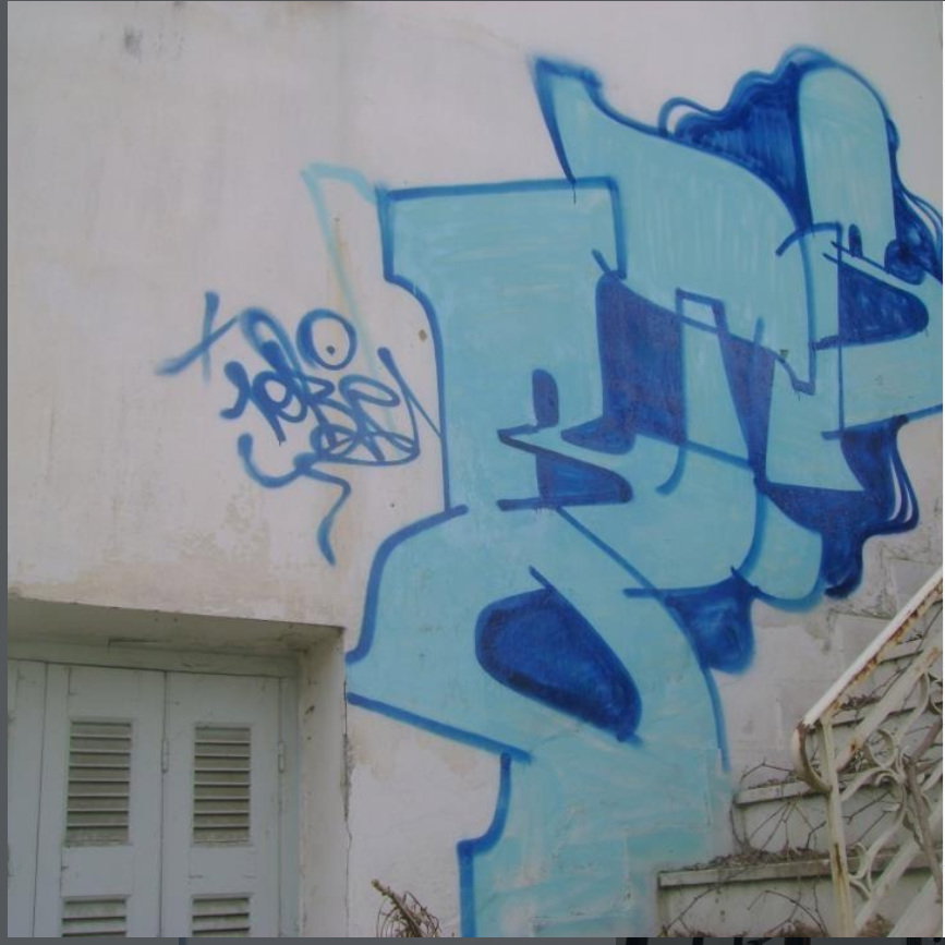 Graffiti Wall - Photo by iobe1