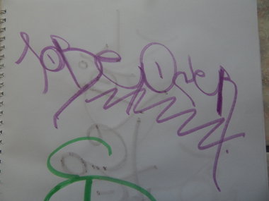 Graffiti Artwork - Photo by iobe1