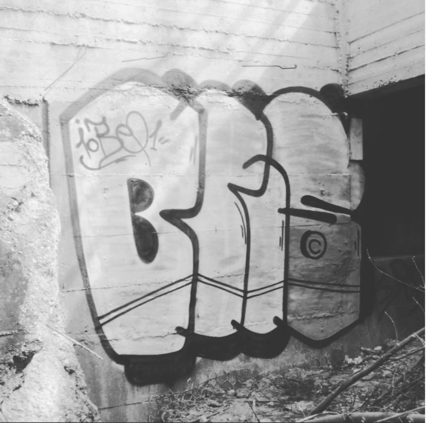 Graffiti Wall - Photo by iobe1