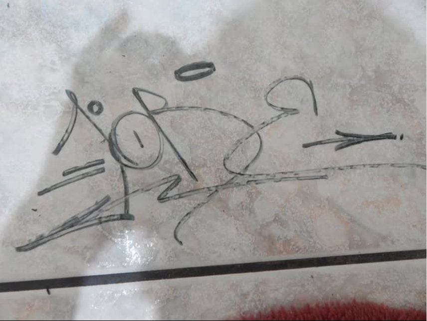 Graffiti Artwork - Photo by iobe1