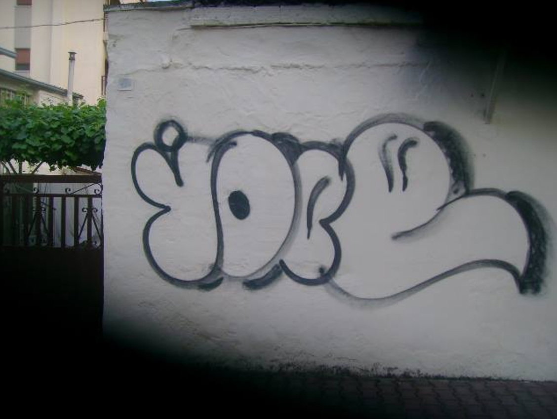 Graffiti Wall - Photo by iobe1