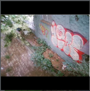 Graffiti Wall - Photo by iobe1