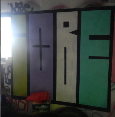 Graffiti Wall - Photo by iobe1