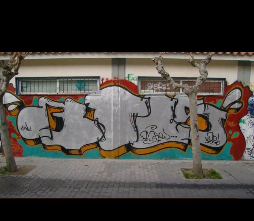 Graffiti Wall - Photo by iobe1