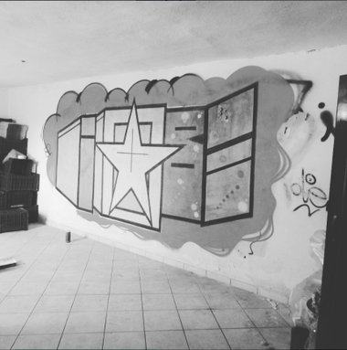 Graffiti Wall - Photo by iobe1