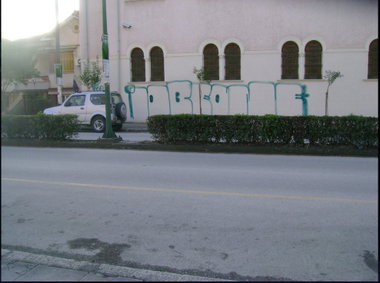 Graffiti Artwork - Photo by iobe1