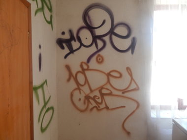 Graffiti Artwork - Photo by iobe1