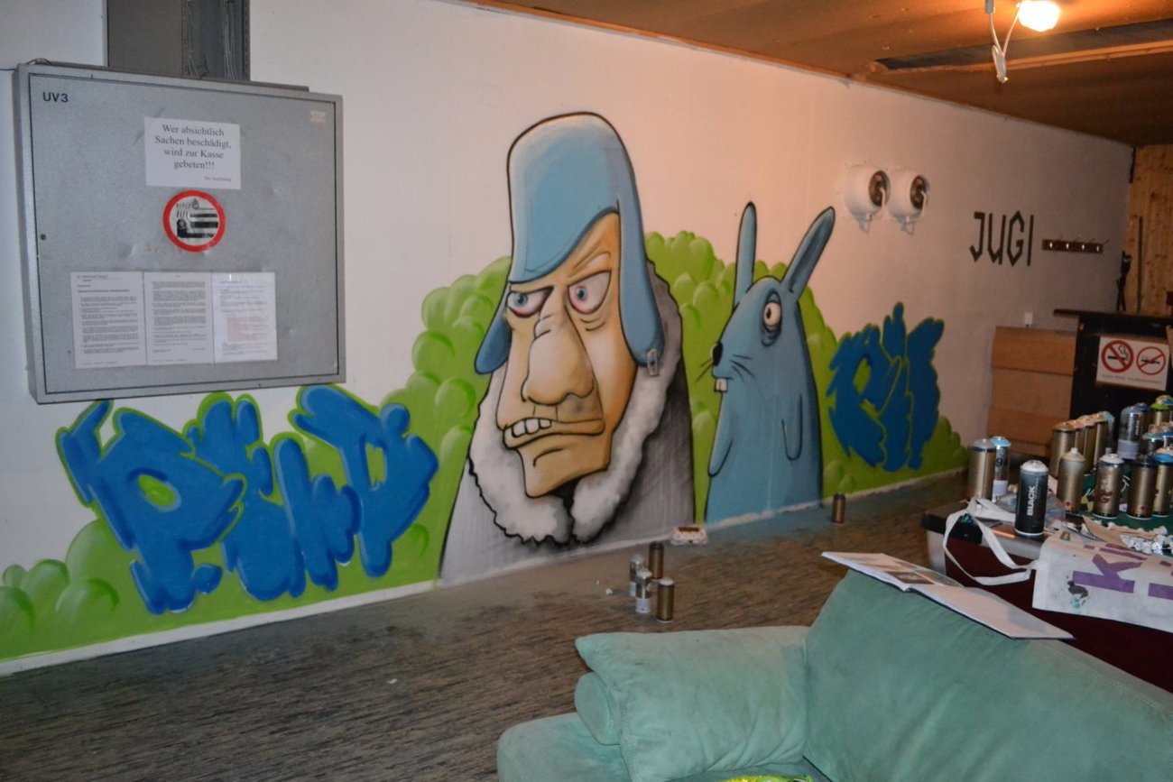 Graffiti Wall in Seedorf - Photo by ion - jugi, wall, ion (2009)