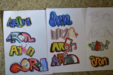 Graffiti Sketch - Photo by ion